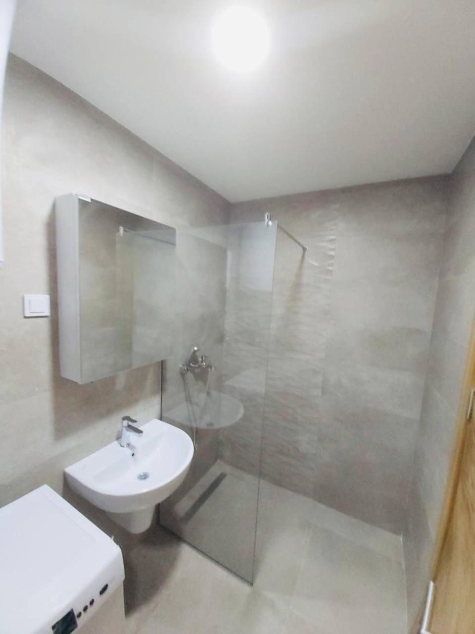 Wow Apartman Becici المظهر الخارجي الصورة